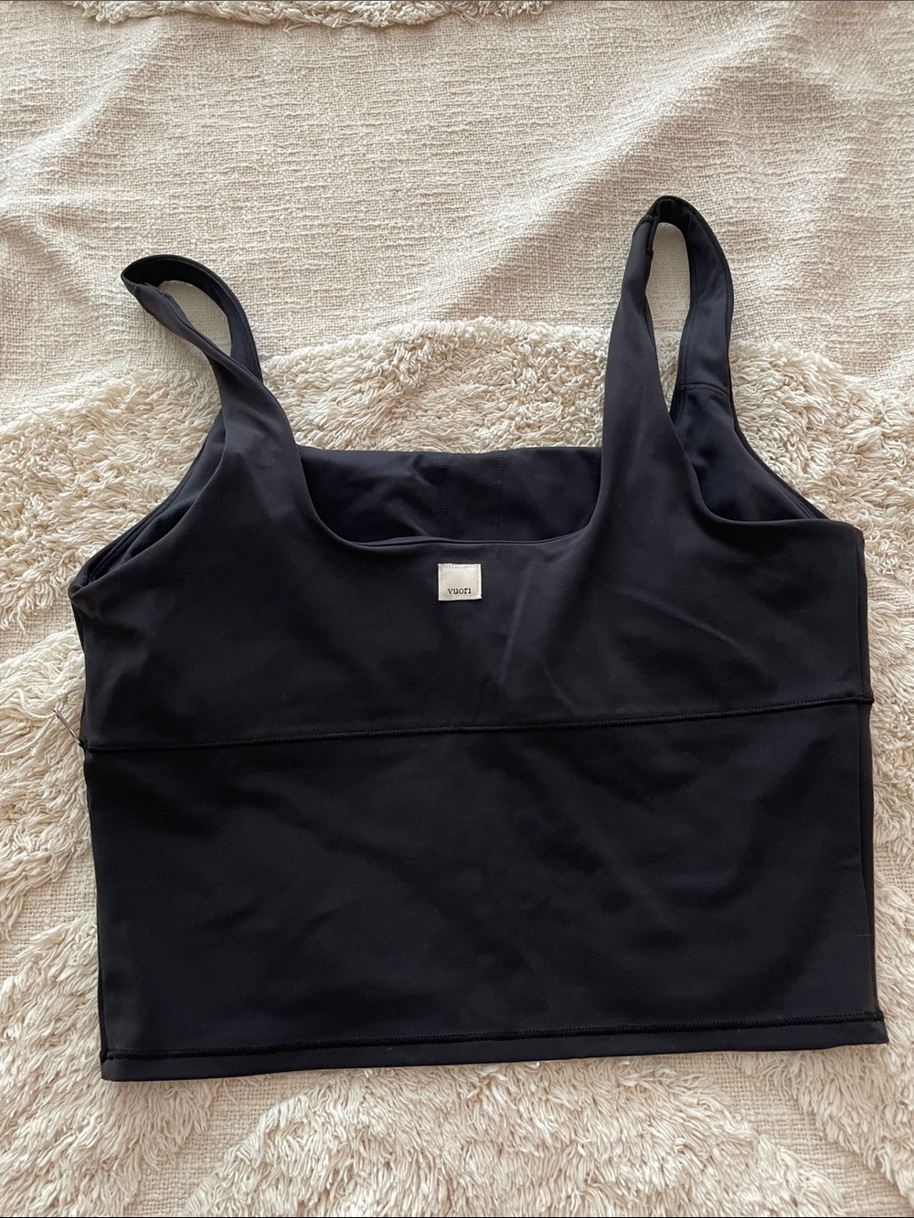 NWT VUORI women’s all the form tank black with pads size medium - Picture 6 of 7